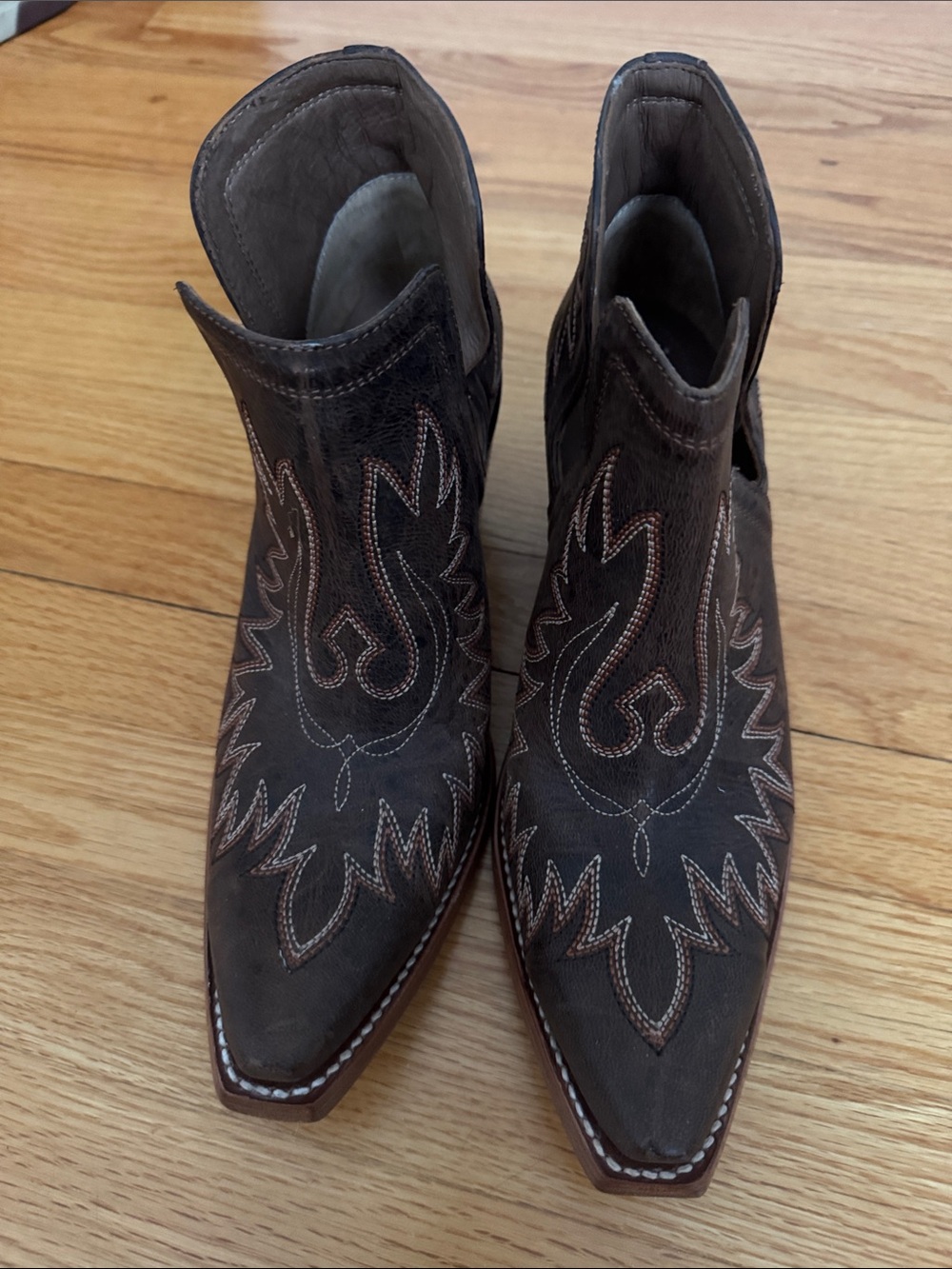 Ariat Dixon ankle boots, dark brown.